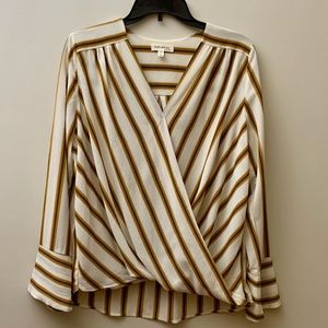 Faith and Joy Women’s Long Sleeve Wrap Shirt. Size L